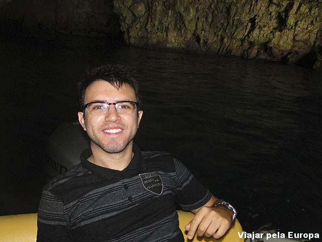 Meu noivo Jonatan na Green Cave que mais parecia Dark Cave