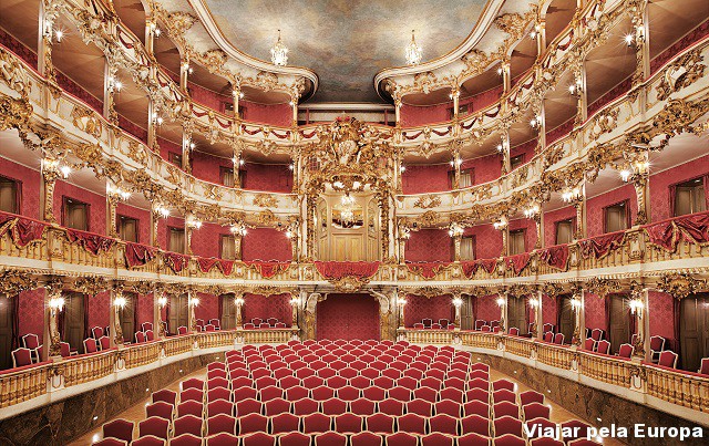 Auditório do Cuvilliés Theatre.