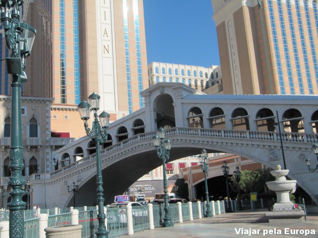 Réplica da Ponte de Rialto em Vegas.