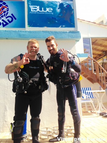 Instrutores queridos da Blue Adventures diving de Creta.