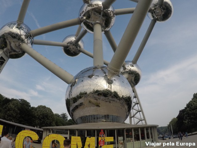 O incrível Atomium de Bruxelas.