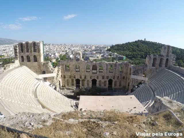 Teatro de Dioníso visto - Acrópole de Atenas.