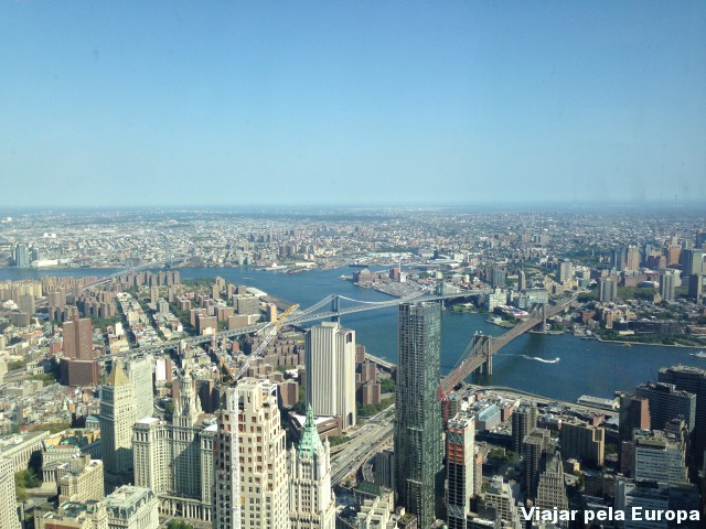 Brooklyn Bridge vista do One World Observaty! Uma das vistas mais lindas de Nova York!