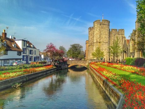 Visitar Canterbury na primavera da Europa
