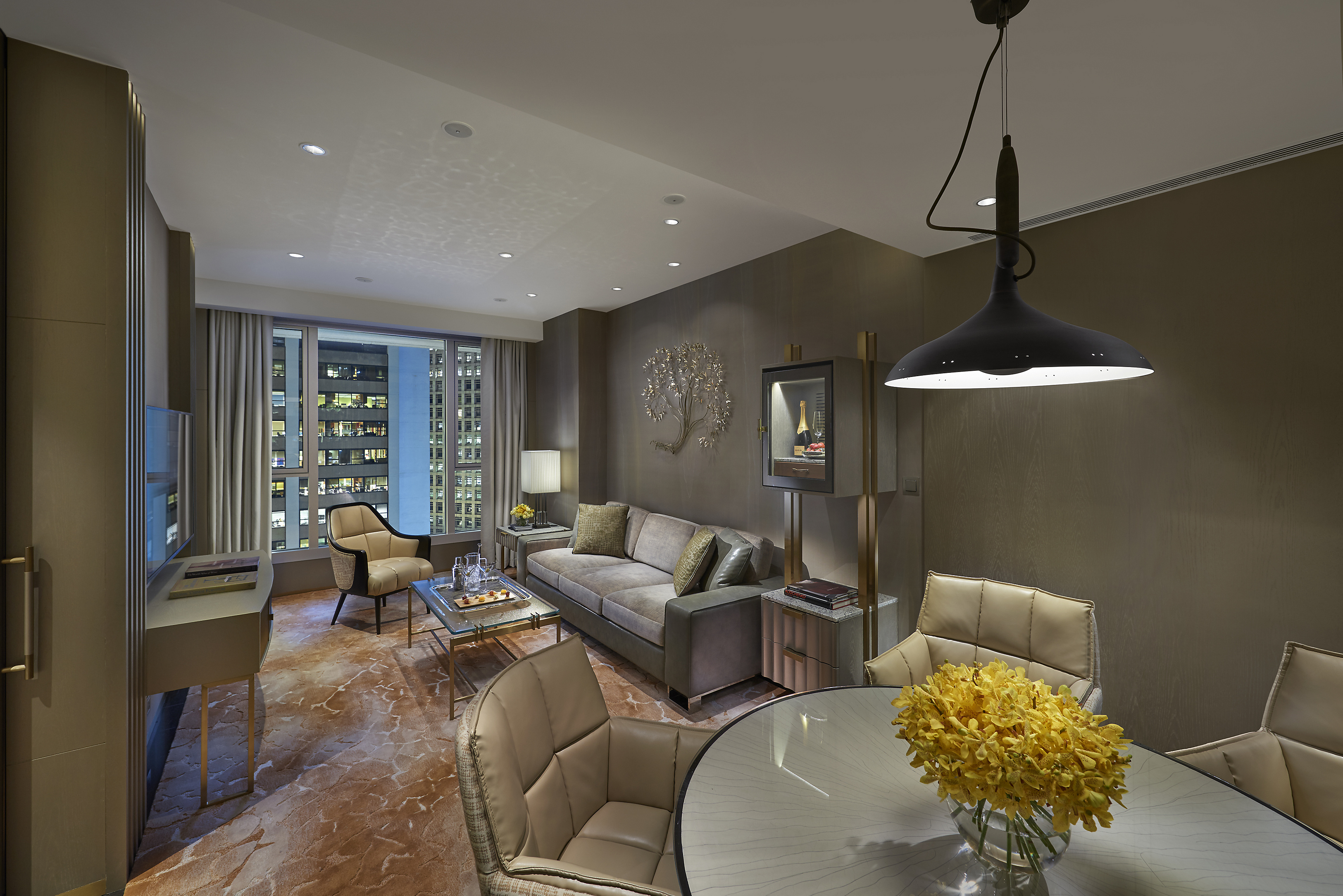 landmark-2015-suite-L900-living-room