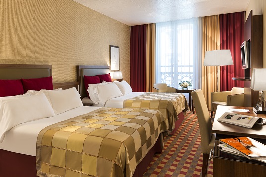 hotel-paris-crowne-plaza-republique-superior-room-2-beds